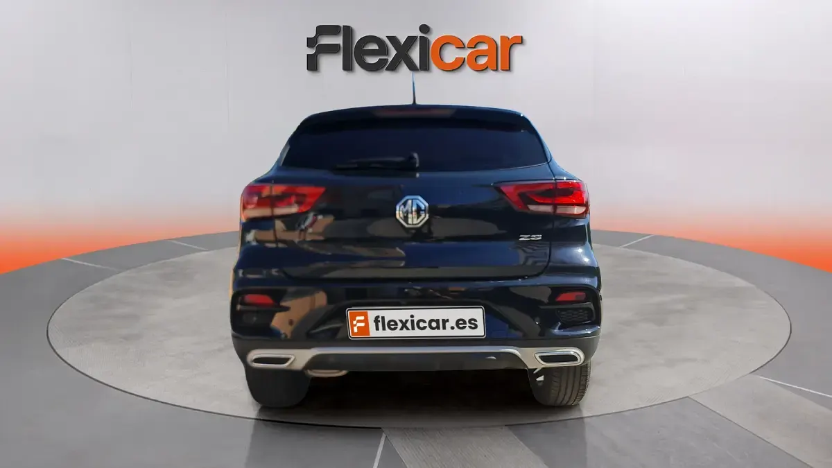 Usado MG ZS Luxury 111 CV (81 kW) 2023 Negro SUV