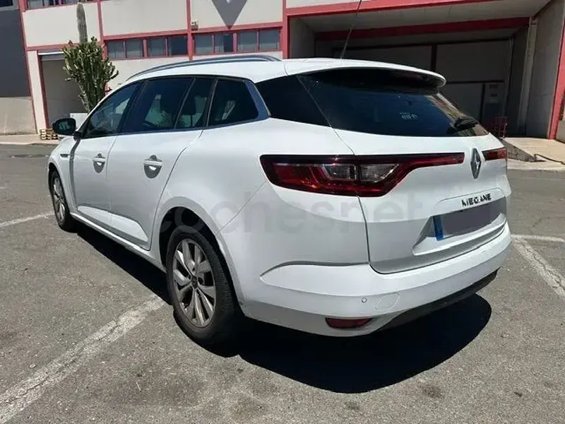 Usado Renault Mégane GrandTour Business 115 CV (84 kW) 2020 Blanco Familiar