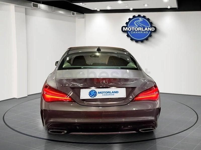 Usado Mercedes CLA200 136 CV (100 kW) 2018 Gris / plata Berlina