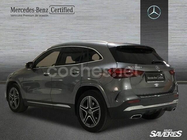 Usado Mercedes GLA200 150 CV (110 kW) 2023 Gris / plata SUV