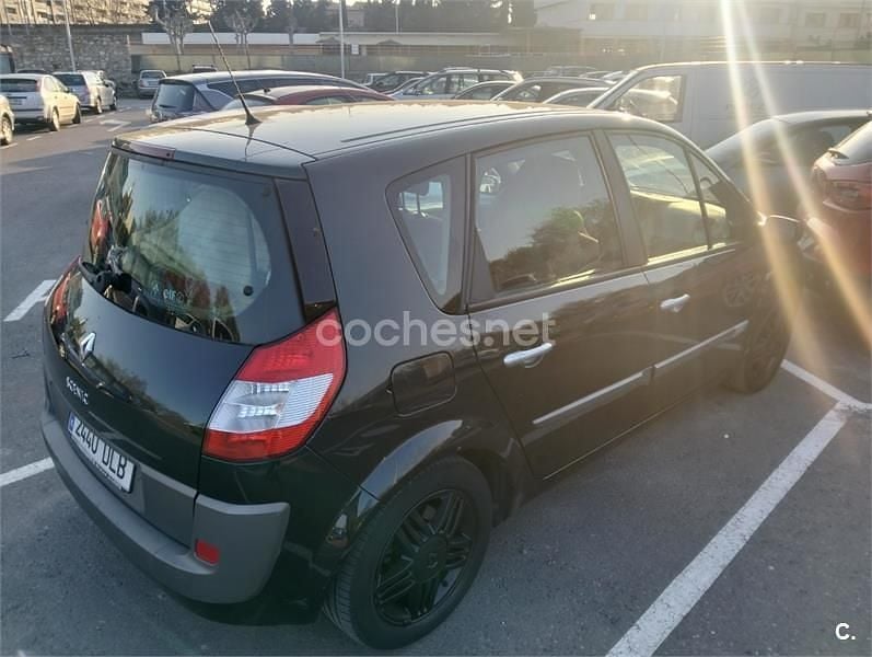 Usado Renault Scénic II Authentique 100 CV (73 kW) 2005 Negro Monovolumen