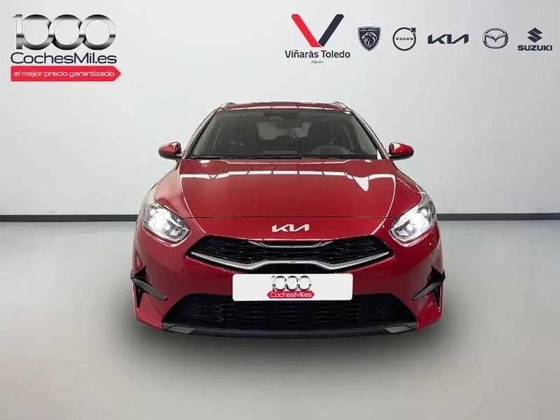 Używany Kia Ceed Style 100 KM (73 kW) 2025 Czerwony Hatchback