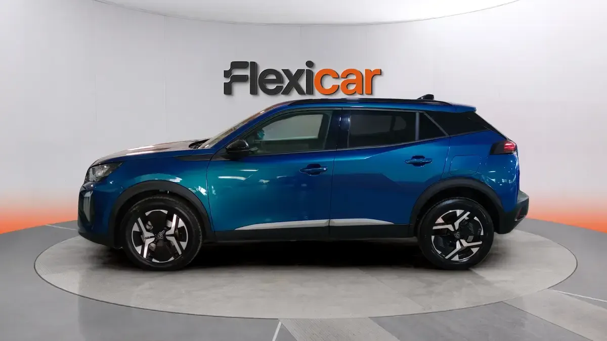 Usado Peugeot 2008 Allure 101 CV (74 kW) 2025 Azul SUV