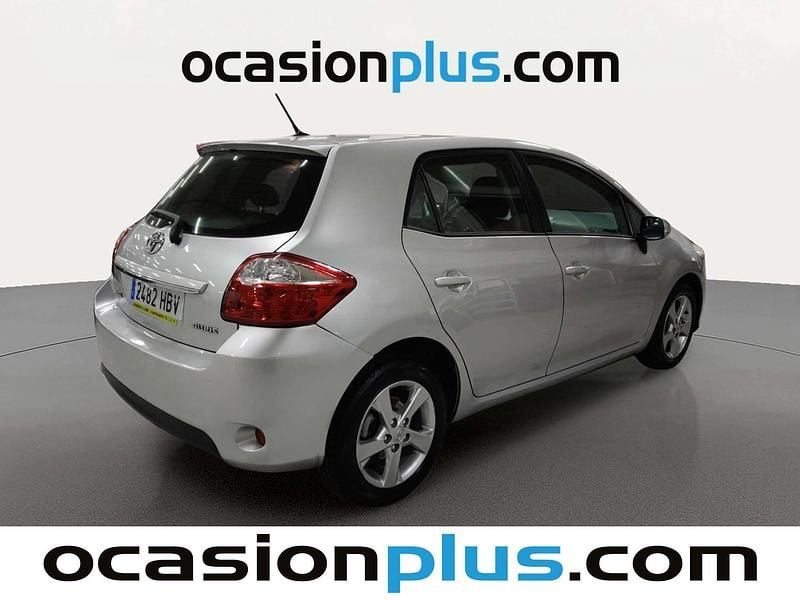Usado Toyota Auris Active 90 CV (66 kW) 2011 Gris plata Utilitario