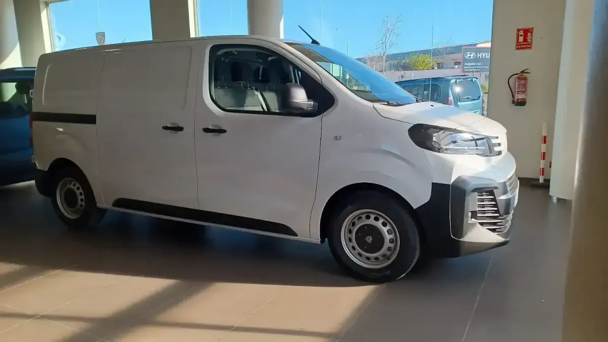Nuevo Peugeot e-Expert 100 kW (136 CV) 2025 Blanco Van