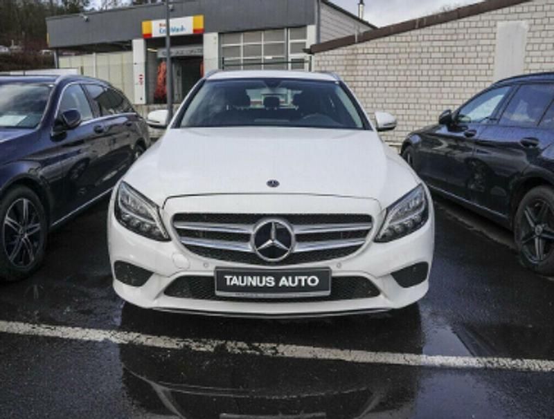 Usado Mercedes C400 Avantgarde 2018 Blanco metalizado Berlina