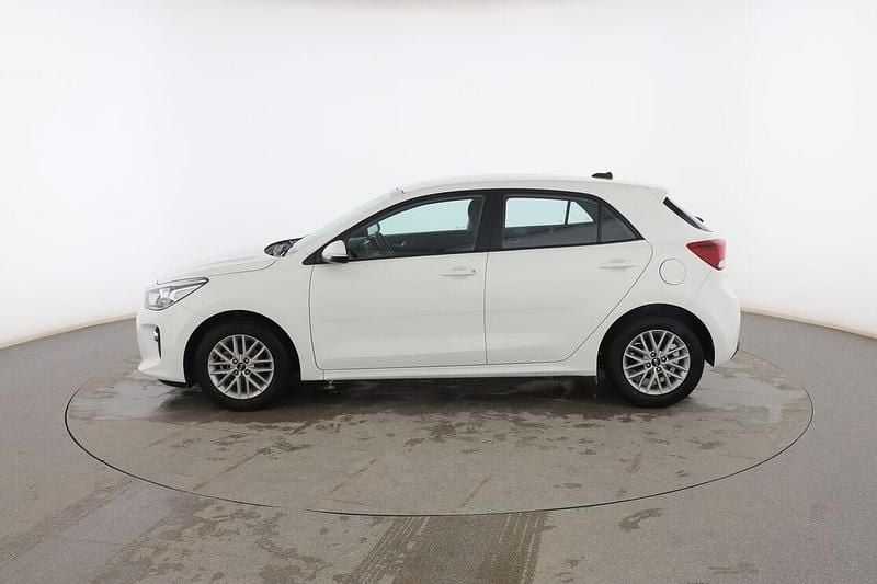 Usado Kia Rio Active 85 CV (62 kW) 2017 Blanco Berlina