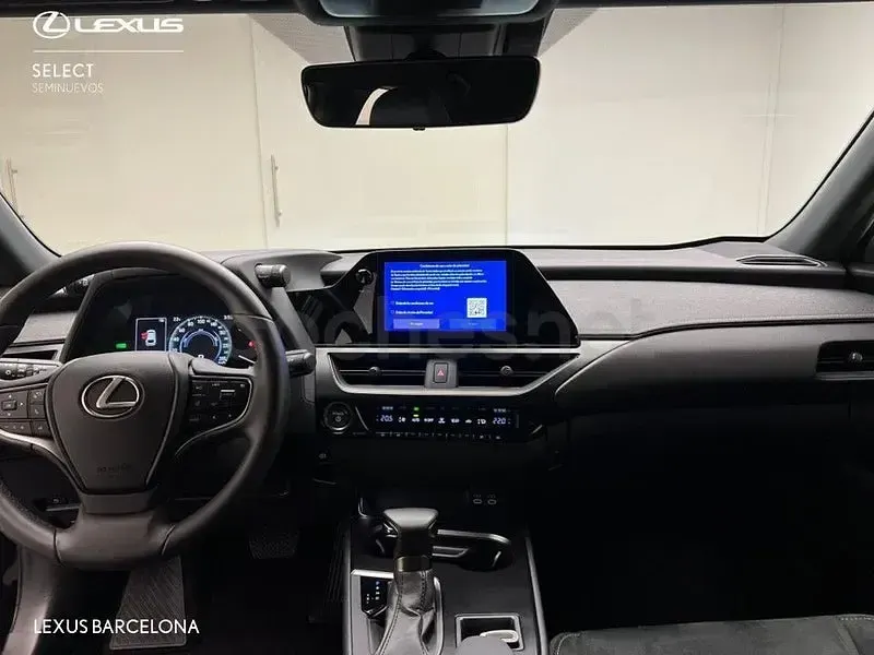 Usado Lexus UX Business Edition 184 CV (135 kW) 2023 Blanco SUV