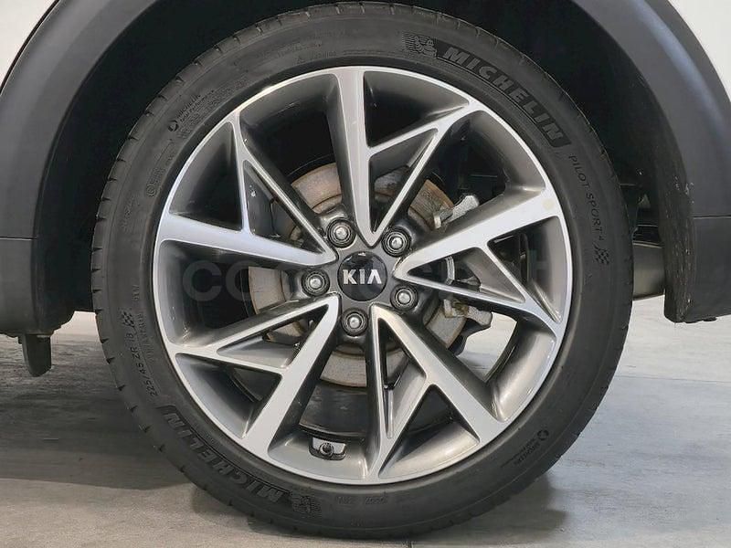 Usado Kia Niro 141 CV (103 kW) 2020 Blanco SUV