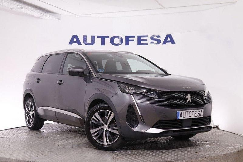 Usado Peugeot 5008 Allure 130 CV (95 kW) 2020 Gris SUV