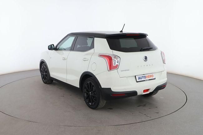Usado Ssangyong (KGM) Tivoli Limited 116 CV (85 kW) 2017 Blanco SUV