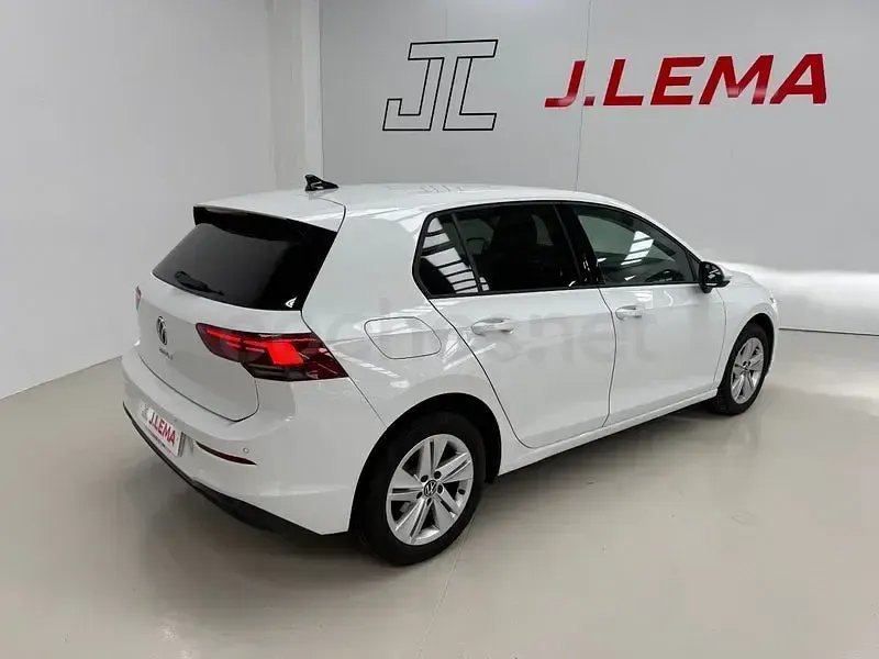 Usado VW Golf VIII Life 115 CV (84 kW) 2022 Blanco Berlina