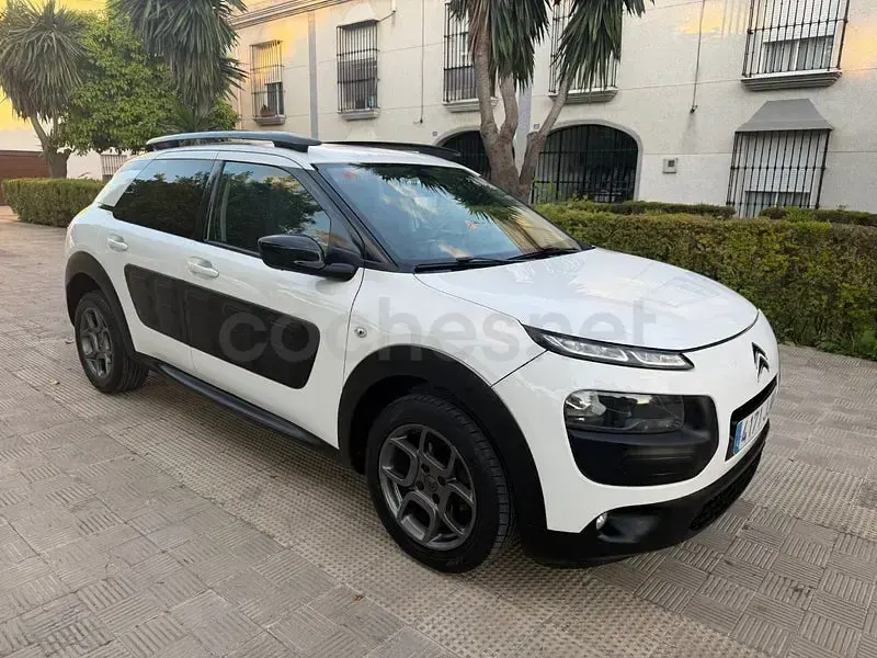 Usado Citroën C4 Feel 82 CV (60 kW) 2015 Blanco Berlina