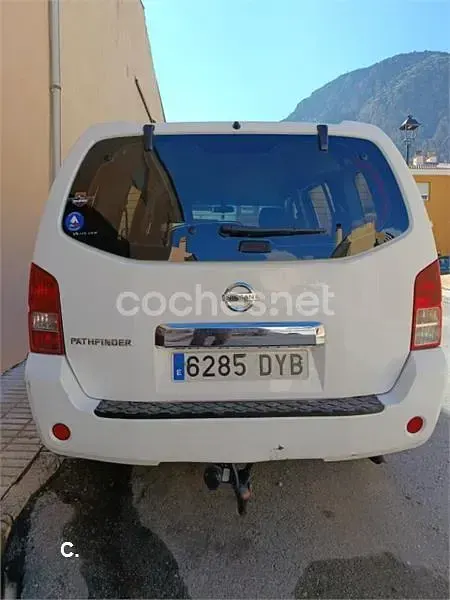 Usado Nissan Pathfinder XE 174 CV (127 kW) 2006 Blanco SUV