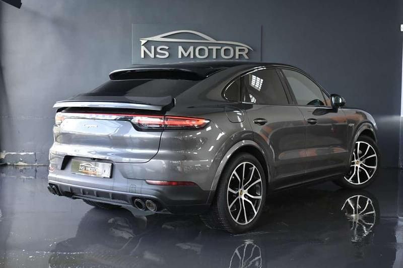 Usado Porsche Cayenne 462 CV (339 kW) 2020 Gris SUV