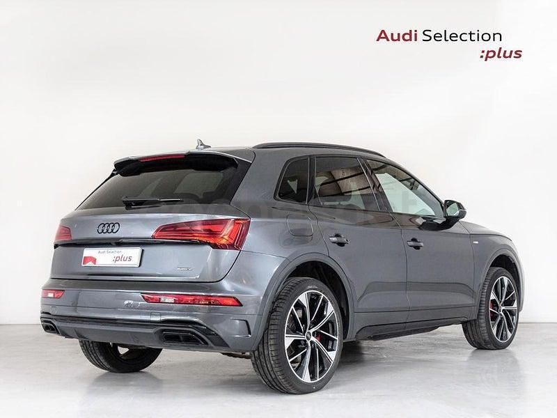 Usado Audi Q5 Sport 204 CV (150 kW) 2024 Gris / plata SUV