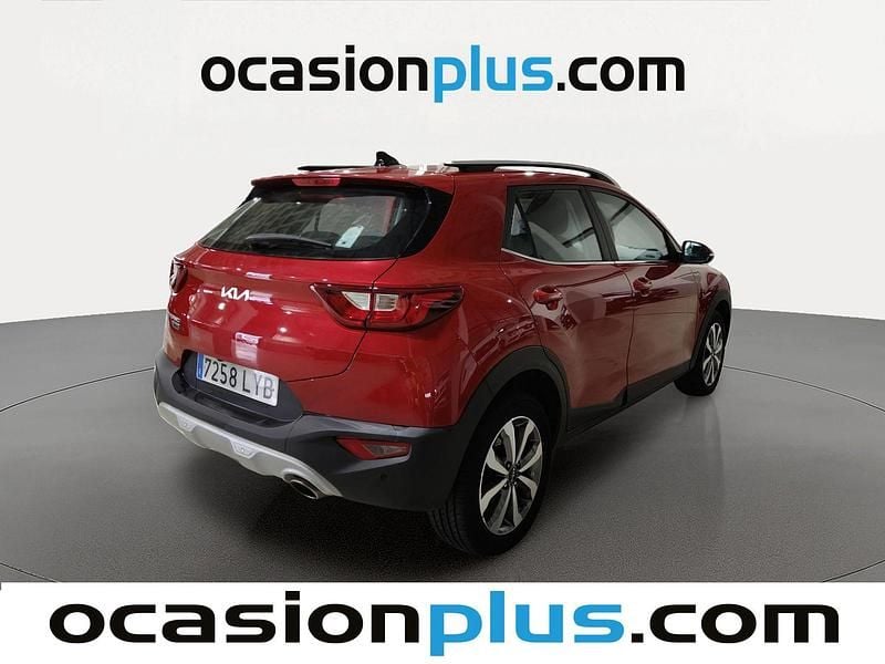 Usado Kia Stonic 101 CV (74 kW) 2022 Rojo SUV
