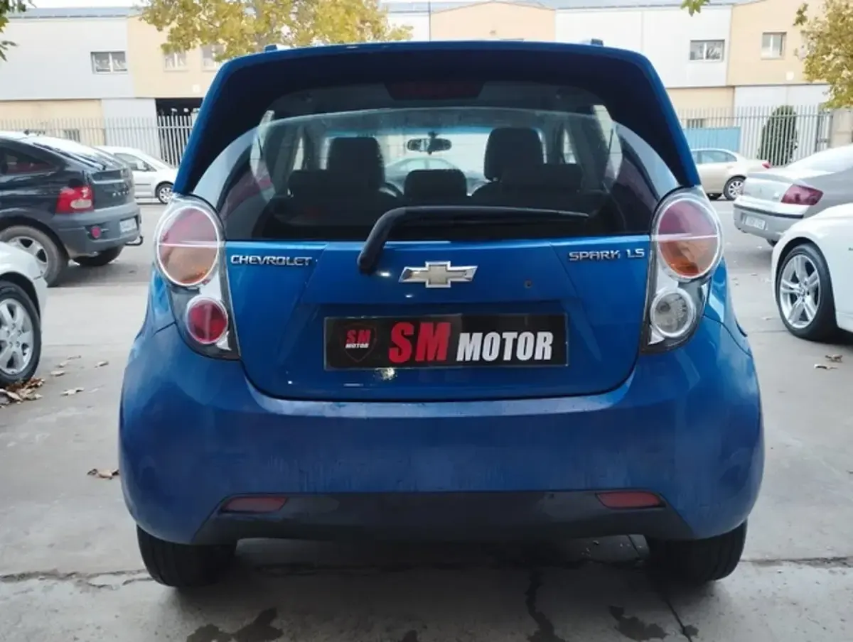 Usado Chevrolet Spark LS 81 CV (59 kW) 2010 Azul Utilitario