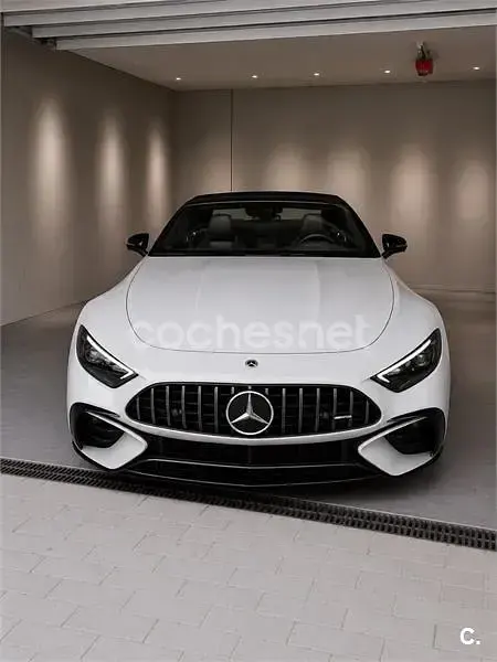 Usado Mercedes SL43 AMG 381 CV (280 kW) 2023 Gris / plata Descapotable