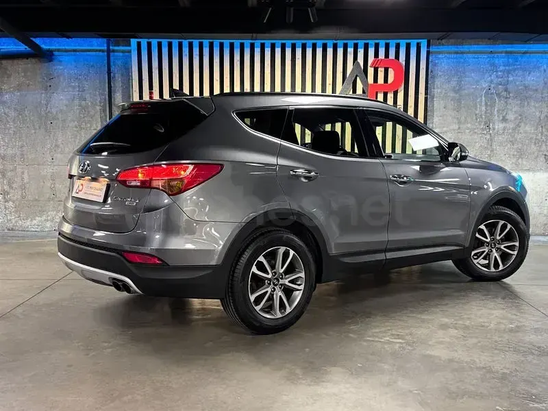 Usado Hyundai Santa Fe 150 CV (110 kW) 2014 Gris / plata SUV