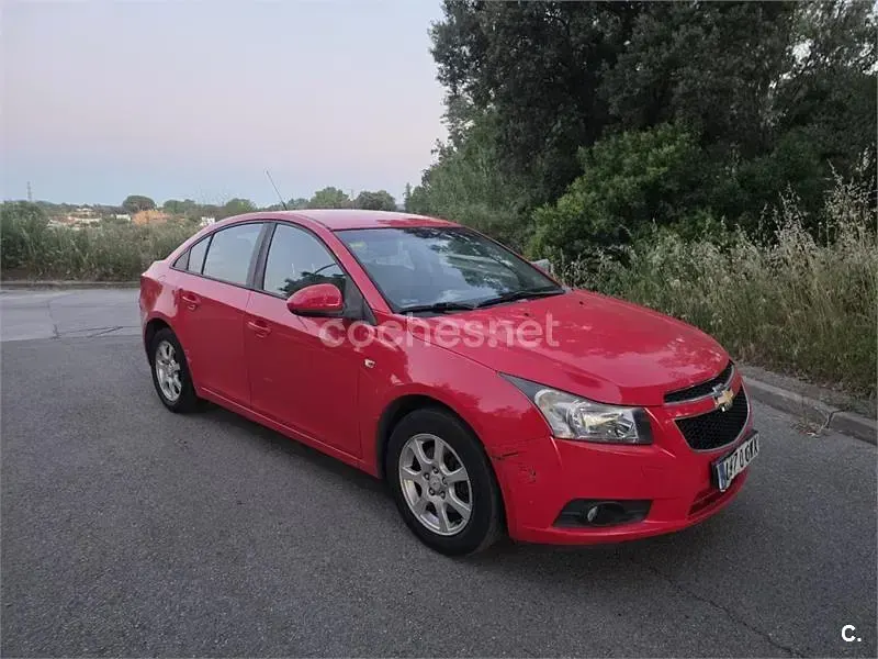 Usado Chevrolet Cruze LS 150 CV (110 kW) 2010 Rojo Berlina