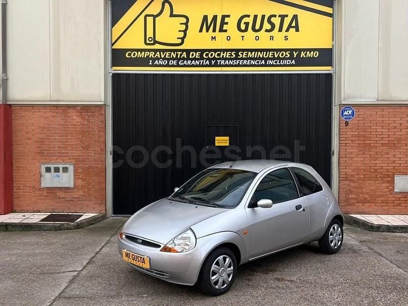 Usado Ford Ka Collection 70 CV (51 kW) 2005 Gris / plata Utilitario