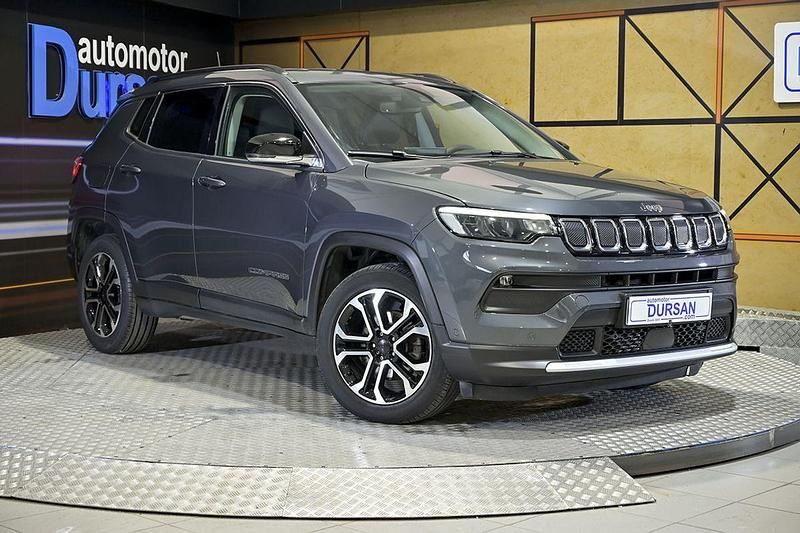 Usado Jeep Compass Limited 130 CV (95 kW) 2021 Gris SUV