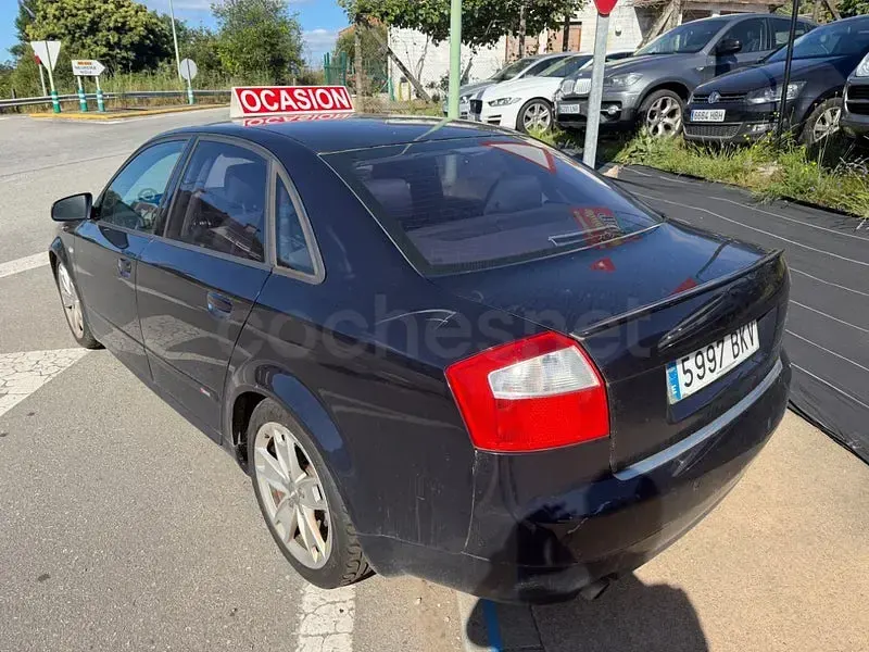 Usado Audi A4 150 CV (110 kW) 2002 Azul Berlina