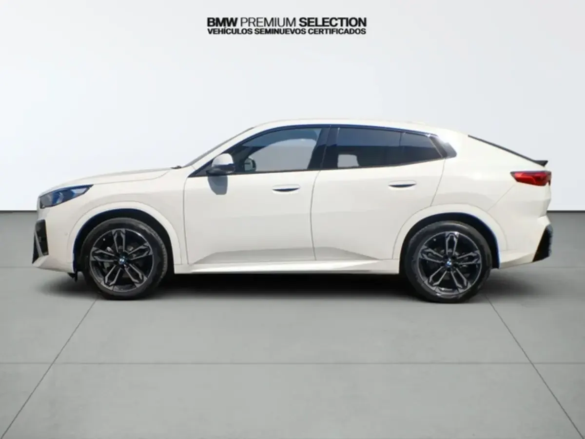 Usado BMW iX2 Comfort Edition 150 kW (204 CV) 2025 Blanco SUV