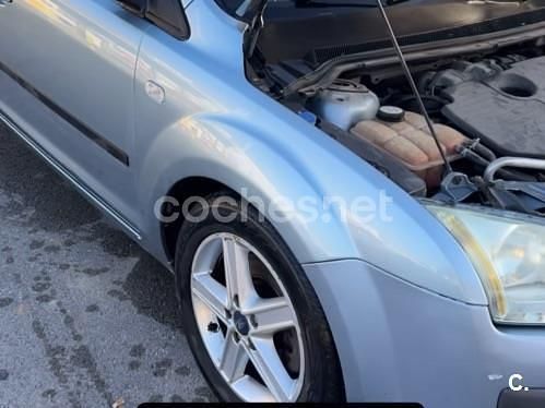 Usado Ford Focus Trend 115 CV (84 kW) 2006 Azul Berlina