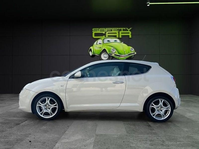 Usado Alfa Romeo MiTo Distinctive 95 CV (69 kW) 2012 Blanco Utilitario