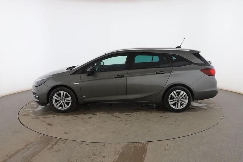 Usado Opel Astra Elegance 145 CV (106 kW) 2021 Gris Familiar