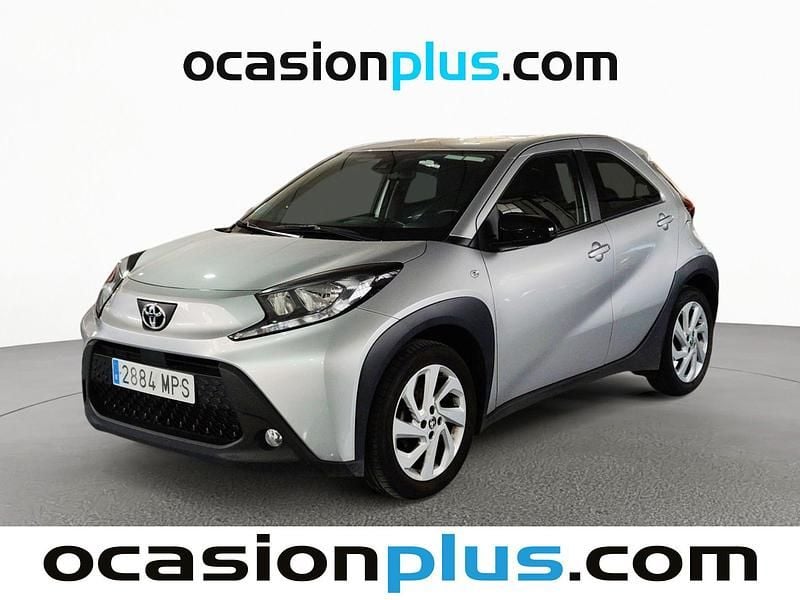 Gris Usado 2024 Toyota Aygo X Play SUV | 12.773 € (Precio justo) - Imagen 1/4