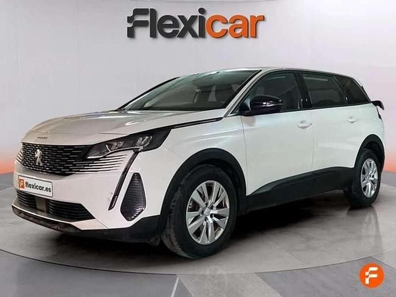Usado Peugeot 5008 Allure 131 CV (96 kW) 2022 Blanco SUV
