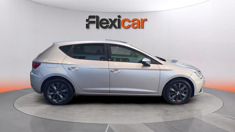Usado Seat Leon ST Style 131 CV (96 kW) 2020 Gris Familiar