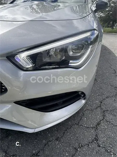 Usado Mercedes CLA250e Shooting Brake 224 CV (164 kW) 2023 Gris / plata Familiar