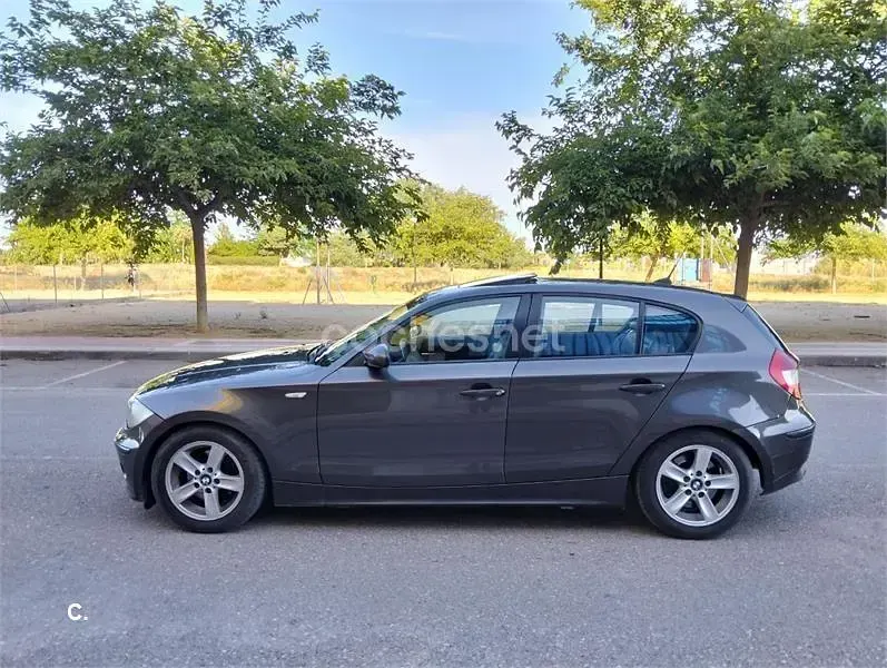 Usado BMW 120 163 CV (119 kW) 2005 Marrón Utilitario