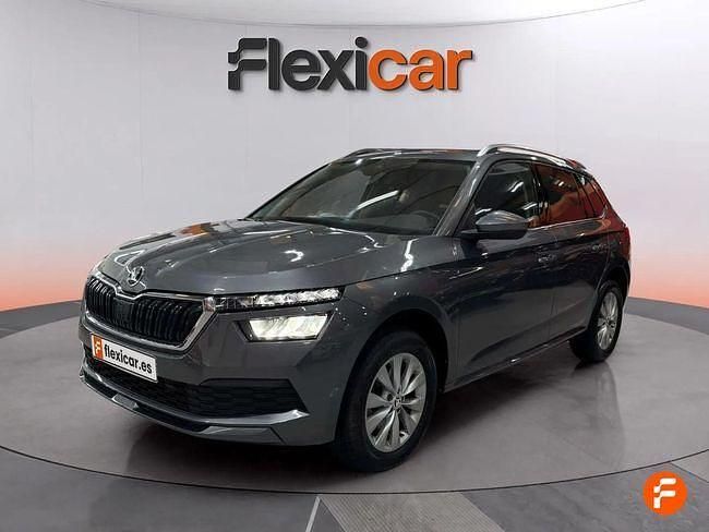 Usado Skoda Kamiq Active 110 CV (80 kW) 2022 Gris / plata SUV
