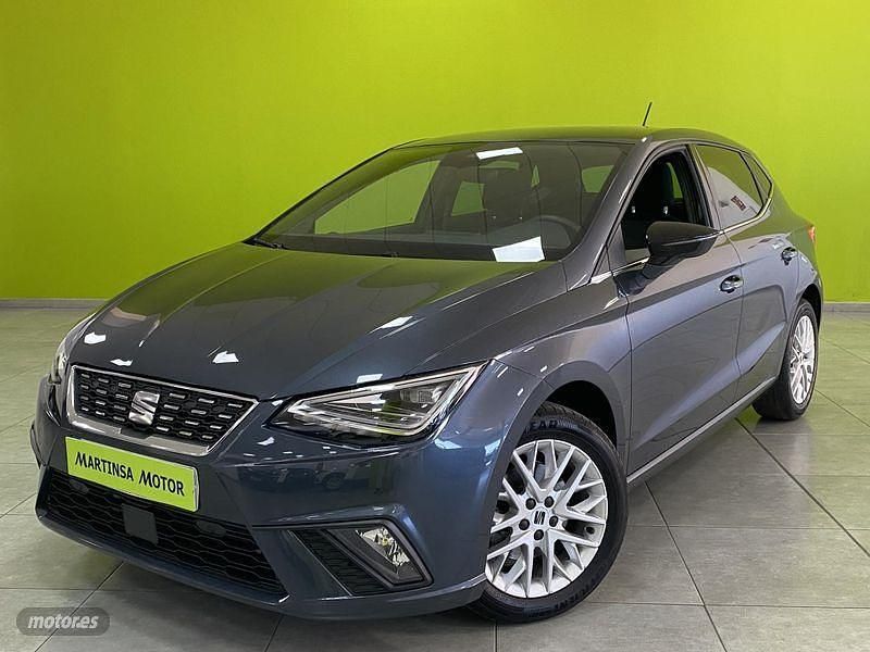 Gris / plata Usado 2025 Seat Ibiza XCELLENCE Berlina | 19.300 € (Precio justo) - Imagen 1/4