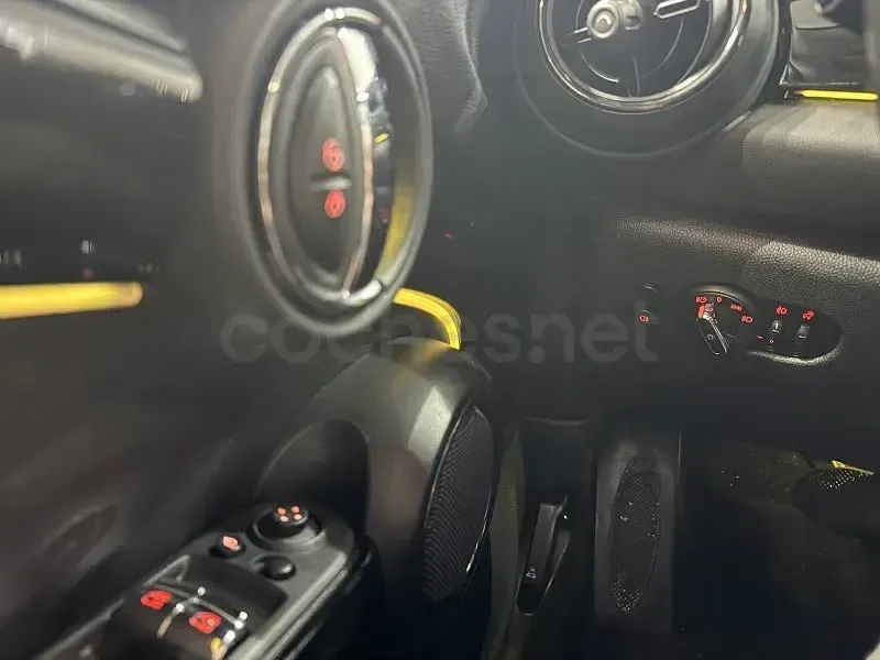 Usado Mini Cooper 136 CV (100 kW) 2023 Azul Utilitario