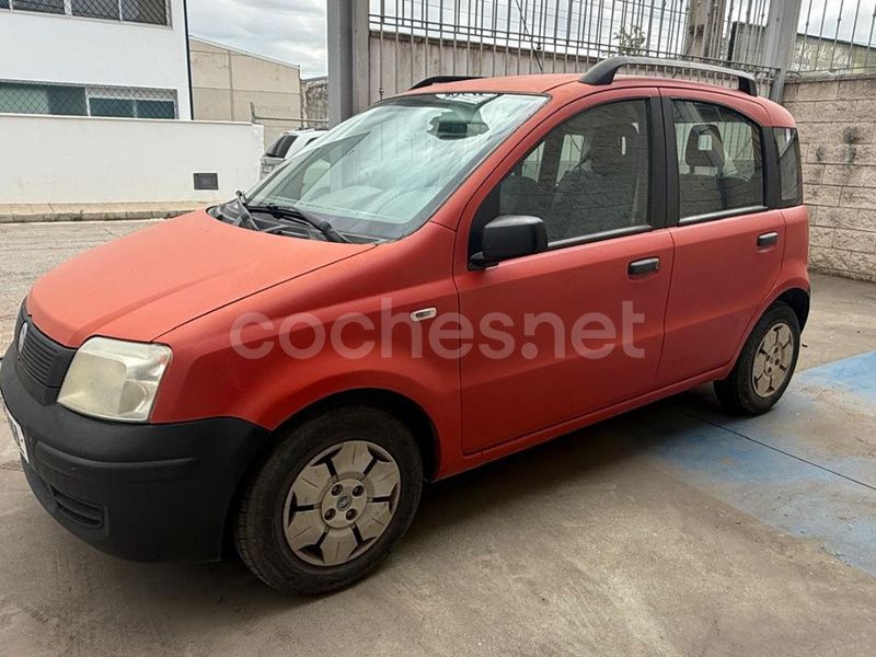 Rojo Usado 2004 Fiat Panda Active Utilitario | 1500 € - Imagen 1/4
