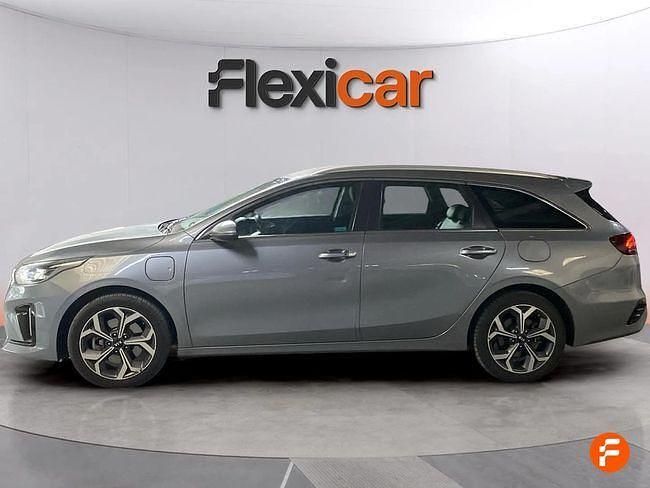 Usado Kia Ceed 141 CV (103 kW) 2022 Gris / plata Utilitario