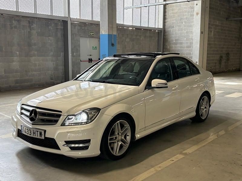 Usado Mercedes C220 170 CV (125 kW) 2013 Blanco Berlina