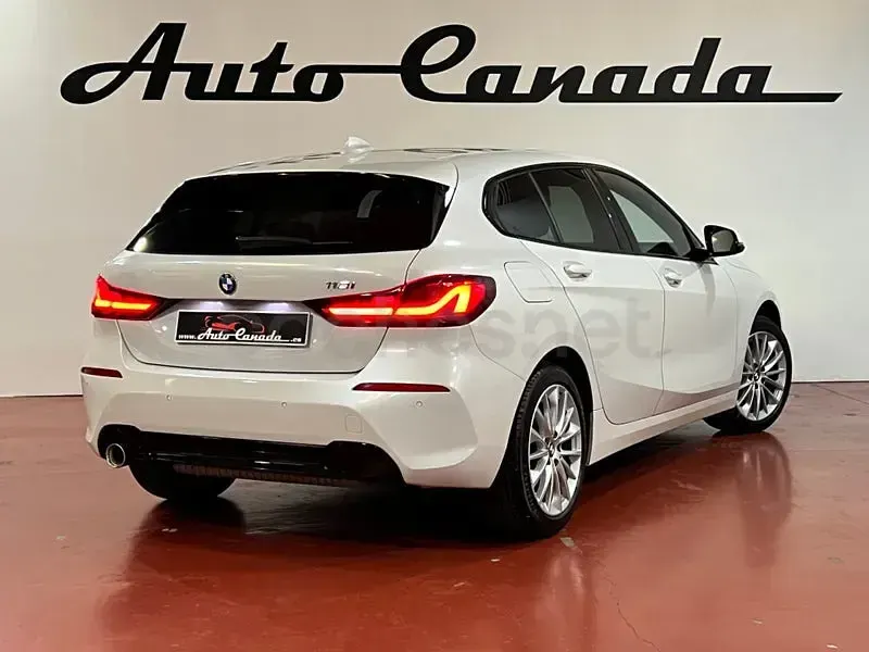 Usado BMW 118 136 CV (100 kW) 2021 Blanco Berlina