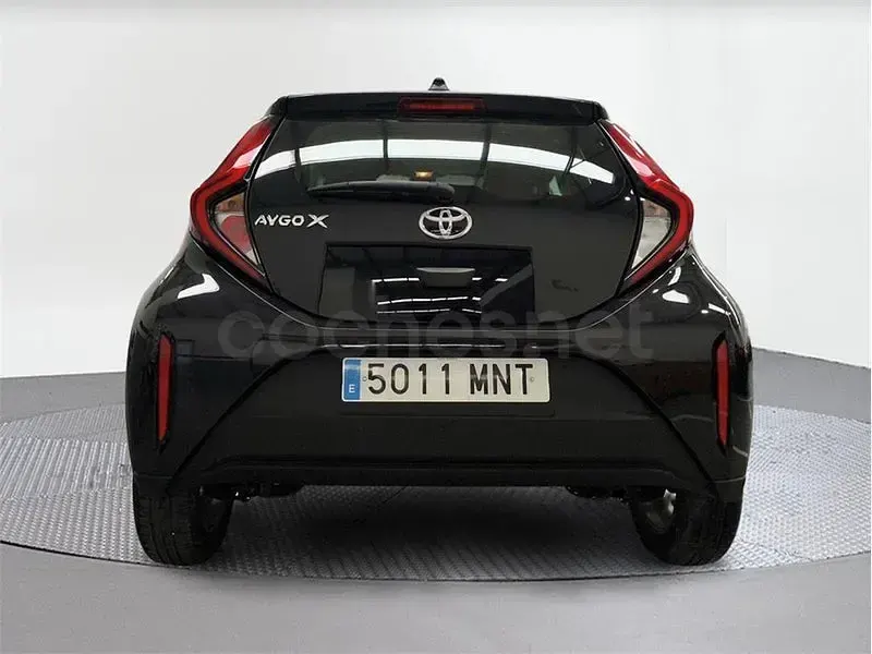 Usado Toyota Aygo X Play 72 CV (52 kW) 2024 Negro SUV