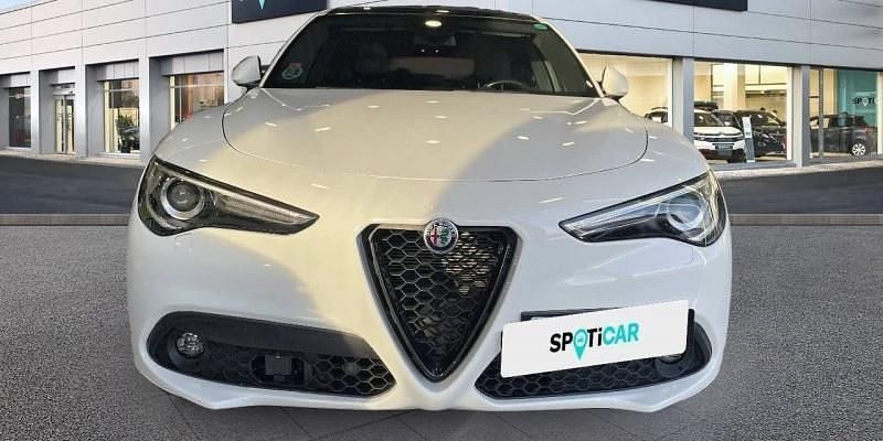 Usado Alfa Romeo Stelvio Veloce 209 CV (153 kW) 2020 Blanco SUV