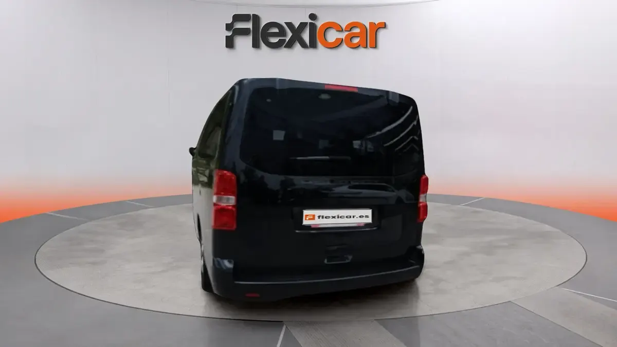 Usado Peugeot Traveller Business-Line 180 CV (132 kW) 2024 Negro Monovolumen