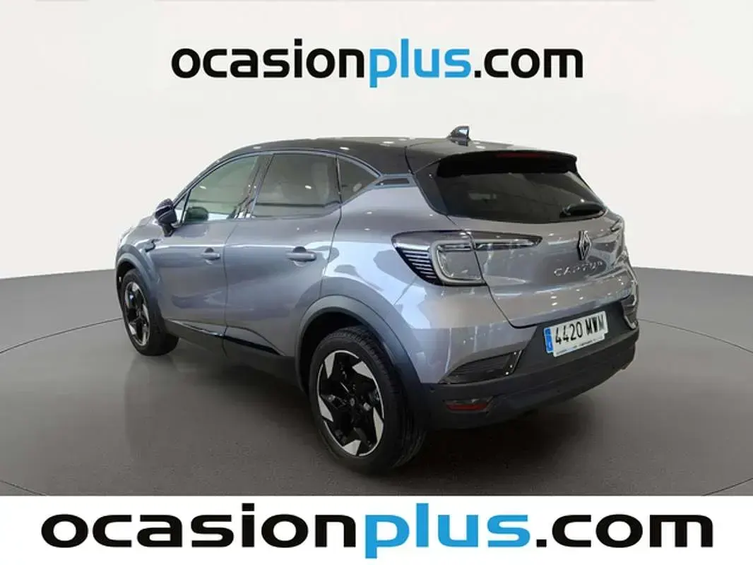 Usado Renault Captur Techno 158 CV (116 kW) 2024 Gris SUV