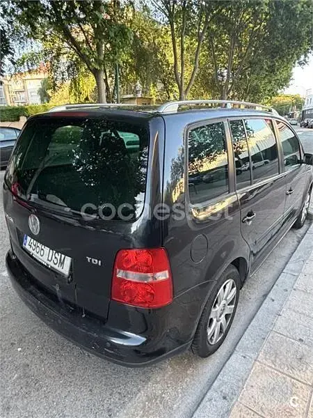 Usado VW Touran Trendline 100 CV (73 kW) 2005 Negro Monovolumen
