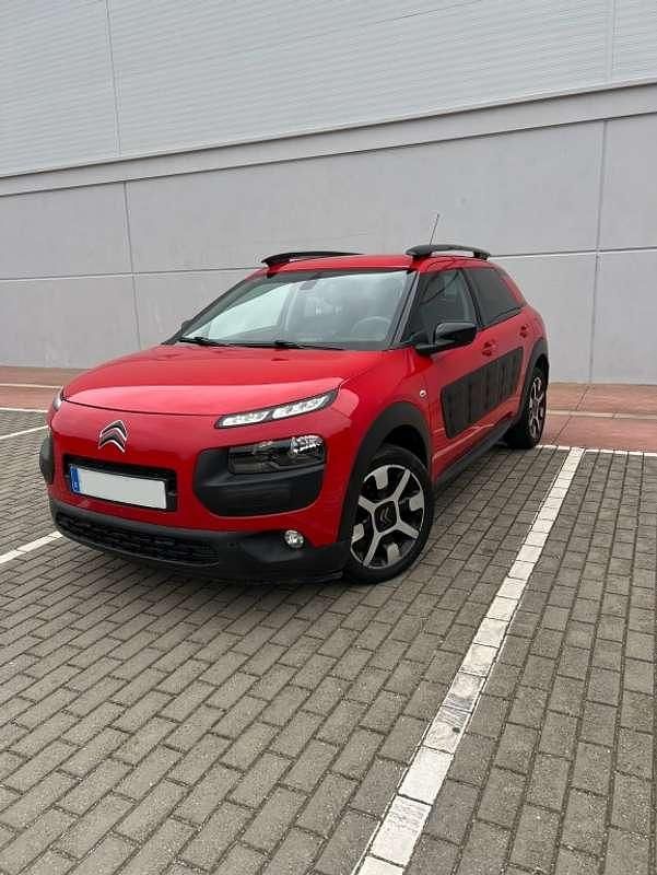 Rojo Usado 2018 Citroën C4 Cactus Shine Utilitario | 8500 € (Super precio) - Imagen 1/4